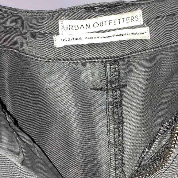 Urban outfitters size 2 army green cargo jogger pants - Picture 3 of 3